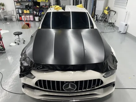 메르세데스 벤츠 AMG GT 43 4도어 에이버리 사틴 블랙 전체랩핑 / 창원 팔용동