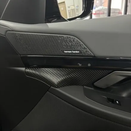 창원랩핑 BMW G60 신형 5시리즈 실내랩핑 (에이버리 무광 카본) / 창원 팔용동