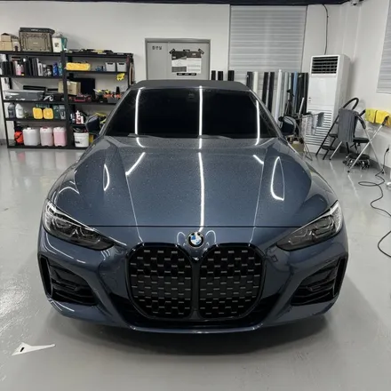 BMW 420i 그릴 테두리 크롬 죽이기 (PlanB PET Piano Black) 고광택 하이글로스 랩핑 필름 / 창원 팔용동