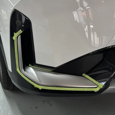 창원랩핑-BMW IX1 포인트랩핑 전기차는 전기차답게 사틴블루로 포인트랩핑!! EV를 더욱더 EV스럽게. 경남랩핑 마산랩핑 경북랩핑 구미랩핑 포인트랩핑 IX1랩핑 / 창원 팔용동