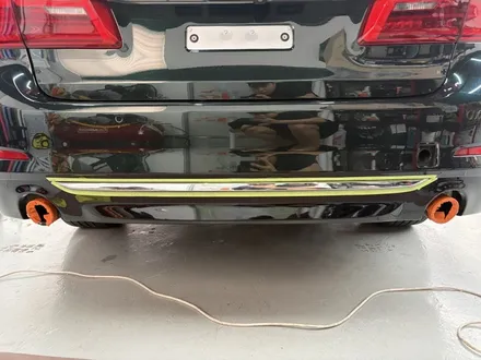 창원랩핑 잘하는곳! BMW 520D(G30) 플랜비창원점에서 8년 전 신차컨디션으로 완벽히 복구해드렸습니다. 기존 랩핑 제거 후 벤츠 에메랄드그린 전체랩핑+크롬죽이기 경남마산랩핑 / 창원 팔용동