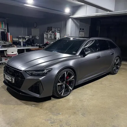[창원랩핑] Audi RS6 Avant 전체랩핑 (아우디 RS6 아반트) 필름:에이버리 사틴다크그레이/ 플랜비PET6D카본 / 창원 팔용동