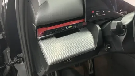 창원랩핑 BMW G60 신형 5시리즈 실내랩핑 (에이버리 무광 카본) / 창원 팔용동