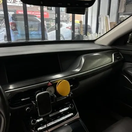 창원 실내랩핑 제네시스 EQ900 실내 인테리어 랩핑 (에이버리 브러쉬블랙) 우드->브러쉬블랙 / 창원 팔용동