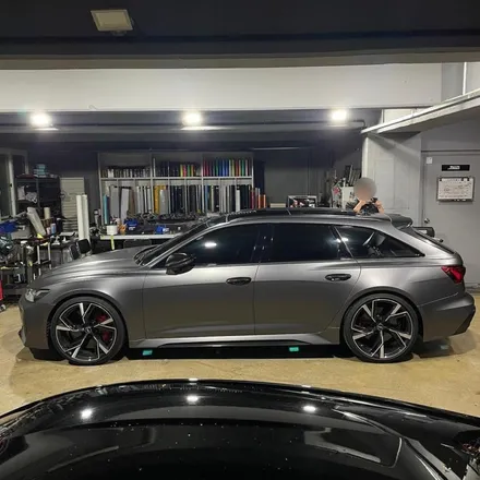 [창원랩핑] Audi RS6 Avant 전체랩핑 (아우디 RS6 아반트) 필름:에이버리 사틴다크그레이/ 플랜비PET6D카본 / 창원 팔용동