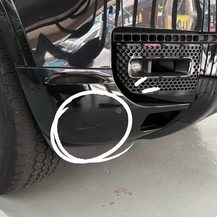 창원랩핑-랜드로버 디팬더 블랙팩 클래딩 고광택랩핑 PlanB PET Gloss Black 경남 마산 고광택랩핑 디팬더하단부 랩핑 올블랙으로 변신! / 창원 팔용동