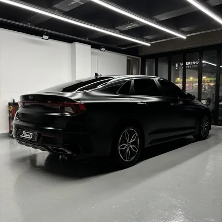 경남 창원랩핑 K5(DL3) 전체랩핑+신형로고 커스텀 플랜비 사틴블랙(PlanB Satin Black) 마산,진해,김해 기아 신형엠블럼 교체,제작,랩핑 / 창원 팔용동