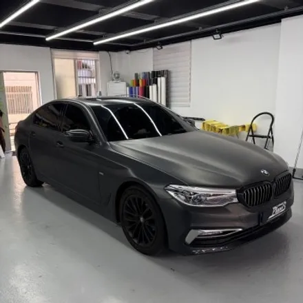 창원랩핑 잘하는곳! BMW 520D(G30) 플랜비창원점에서 8년 전 신차컨디션으로 완벽히 복구해드렸습니다. 기존 랩핑 제거 후 벤츠 에메랄드그린 전체랩핑+크롬죽이기 경남마산랩핑 / 창원 팔용동