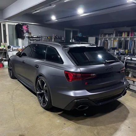 [창원랩핑] Audi RS6 Avant 전체랩핑 (아우디 RS6 아반트) 필름:에이버리 사틴다크그레이/ 플랜비PET6D카본 / 창원 팔용동