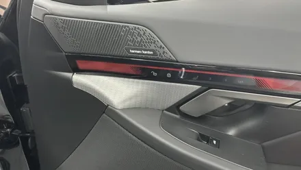 창원랩핑 BMW G60 신형 5시리즈 실내랩핑 (에이버리 무광 카본) / 창원 팔용동