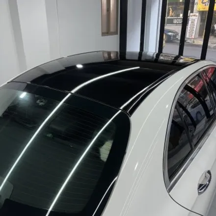 메르세데스 벤츠 E-class (E220d) 루프스킨 제거 및 재시공 3M 2080 Gloss Black / 창원 팔용동