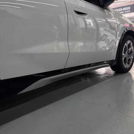 창원랩핑-BMW IX1 포인트랩핑 전기차는 전기차답게 사틴블루로 포인트랩핑!! EV를 더욱더 EV스럽게. 경남랩핑 마산랩핑 경북랩핑 구미랩핑 포인트랩핑 IX1랩핑 / 창원 팔용동