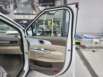 부산사상주례 기아카니발패밀리카신차패키지전문점신차검수서비스로진행