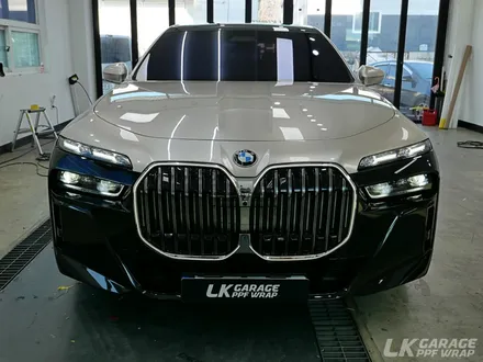 BMW 7시리즈 740d (G70) 순정 컬러 옥사이드 그레이 고광택 투톤 랩핑 / 하남, 미사