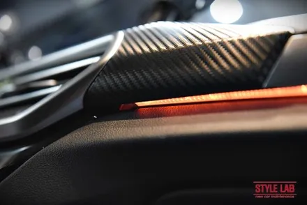 실내랩핑으로 분위가 전환! BMW X4의 관리힘든 블랙하이그로시. 3M 카본 블랙 랩핑으로 분위기와 관리 두마리 토끼 잡기! 하남랩핑 전문점 스타일랩 / 하남, 송파, 강동, 경기광주