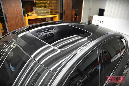 화이트에서 블랙으로 변신!~ BMW 530i 전체랩핑 했습니다. 3M 사틴 블랙은 언제나 인기최고. 블랙그릴과 실내랩핑, 크롬죽이기까지! 하남랩핑 전문점 스타일랩 / 하남, 송파, 강동, 경기광주