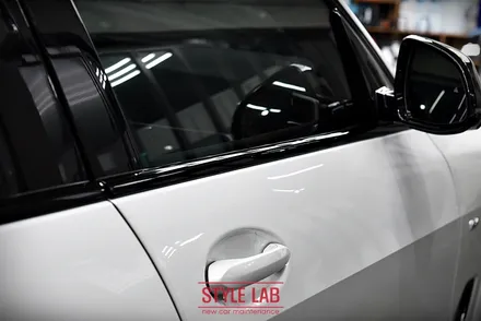 BMW X5 크롬죽이기(블랙아웃), 디퓨저, 사이드미러 랩핑 / 3M 유광블랙 랩핑으로 심플하고 무게있게 변신 / 하남, 송파, 강동, 경기광주