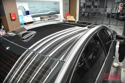화이트에서 블랙으로 변신!~ BMW 530i 전체랩핑 했습니다. 3M 사틴 블랙은 언제나 인기최고. 블랙그릴과 실내랩핑, 크롬죽이기까지! 하남랩핑 전문점 스타일랩 / 하남, 송파, 강동, 경기광주