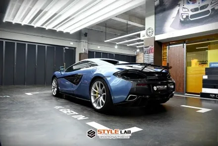 맥라렌 570S 스파이더의 색상 변경. 3M 2080 시리즈는 어떤 장단점이 있을까? 자동차 필름 현황은? 슈퍼카 전체랩핑 하남 스타일랩 / 하남시 초일동