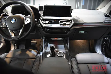 실내랩핑으로 분위가 전환! BMW X4의 관리힘든 블랙하이그로시. 3M 카본 블랙 랩핑으로 분위기와 관리 두마리 토끼 잡기! 하남랩핑 전문점 스타일랩 / 하남, 송파, 강동, 경기광주