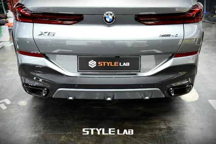 BMW X6 LCI 블랙그릴 교체 및 사이드미러, 스포일러, 머플러팁 유광블랙 랩핑 / 하남시 초일동