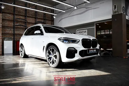 BMW X5 크롬죽이기(블랙아웃), 디퓨저, 사이드미러 랩핑 / 3M 유광블랙 랩핑으로 심플하고 무게있게 변신 / 하남, 송파, 강동, 경기광주