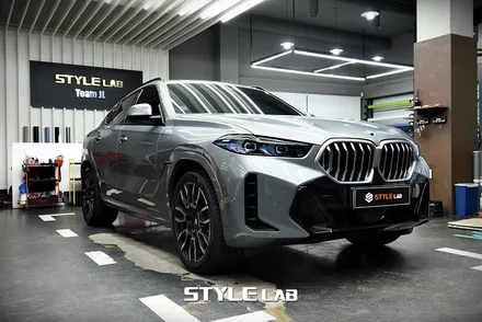 BMW X6 LCI 블랙그릴 교체 및 사이드미러, 스포일러, 머플러팁 유광블랙 랩핑 / 하남시 초일동