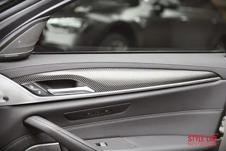 화이트에서 블랙으로 변신!~ BMW 530i 전체랩핑 했습니다. 3M 사틴 블랙은 언제나 인기최고. 블랙그릴과 실내랩핑, 크롬죽이기까지! 하남랩핑 전문점 스타일랩 / 하남, 송파, 강동, 경기광주