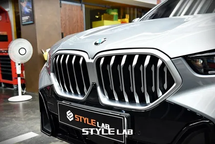 BMW X6 LCI 블랙그릴 교체 및 사이드미러, 스포일러, 머플러팁 유광블랙 랩핑 / 하남시 초일동
