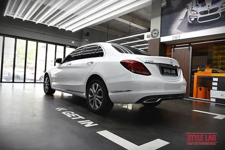 벤츠 C클래스 C200 중고차 구매 후 바로 랩핑으로 색상 바꿔주기! 3M 유광 화이트 전체랩핑 했습니다. 하남랩핑 전문점 스타일랩에서 시공했어요. / 하남, 송파, 강동, 경기광주
