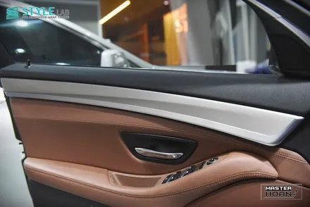 BMW 520d(F10) 실내랩핑+3M1080시리즈 브러쉬드티타늄+하남랩핑+미사강변도시랩핑+스타일랩하남점 / 하남시 초일동