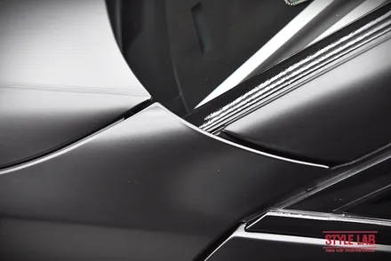 화이트에서 블랙으로 변신!~ BMW 530i 전체랩핑 했습니다. 3M 사틴 블랙은 언제나 인기최고. 블랙그릴과 실내랩핑, 크롬죽이기까지! 하남랩핑 전문점 스타일랩 / 하남, 송파, 강동, 경기광주