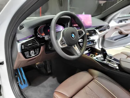 BMW 5시리즈 G30 피아노블랙 실내 하이그로시 PPF로 보호하기 / 울산 북구, 부산, 포항