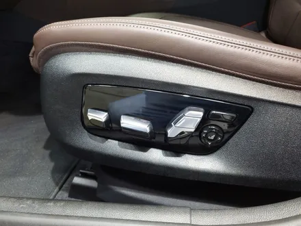 BMW 5시리즈 G30 피아노블랙 실내 하이그로시 PPF로 보호하기 / 울산 북구, 부산, 포항