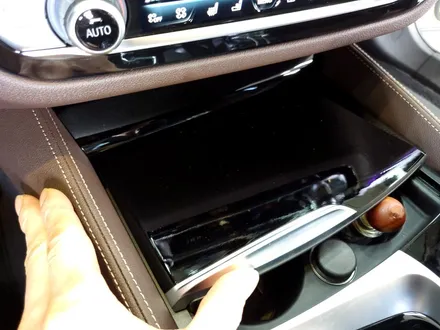 BMW 5시리즈 G30 피아노블랙 실내 하이그로시 PPF로 보호하기 / 울산 북구, 부산, 포항