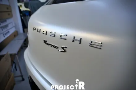 포르쉐 마칸 에이버리 사틴 화이트펄 전체 랩핑, 부천 자동차 래핑 프로젝트R / 부천 원미구 상동