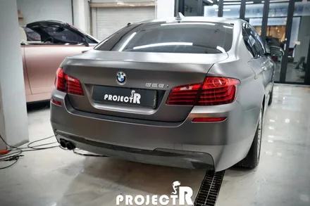 BMW 5시리즈 528i 에이버리 사틴그레이 전체 랩핑, 부천 자동차 래핑 전문 프로젝트R / 부천 원미구 상동