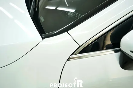 벤츠 CLS 300d 전체 랩핑, 에이버리 유광 화이트 시공, 부천 자동차래핑 프로젝트R / 부천 원미구 상동