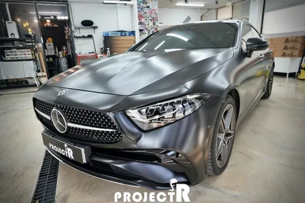 벤츠 CLS 300d 에이버리 사틴블랙 전체 랩핑 시공, 부천 자동차랩핑은 프로젝트알 / 부천 원미구 상동