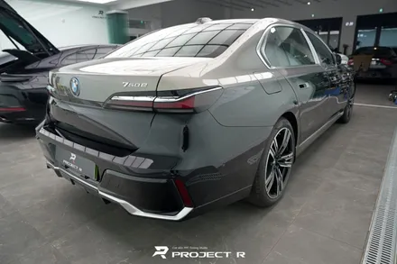 BMW 7시리즈 듀오톤 랩핑, 750e 오토벨벳 리페어블랙 시공 부천랩핑 프로젝트알 / 부천 원미구 상동
