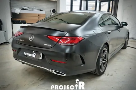 벤츠 CLS 300d 에이버리 사틴블랙 전체 랩핑 시공, 부천 자동차랩핑은 프로젝트알 / 부천 원미구 상동