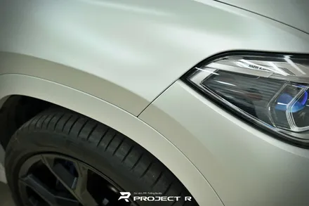 BMW X6 전체 랩핑, 에이버리 사틴 화이트펄 시공, 부천랩핑 프로젝트알 / 부천 원미구 상동