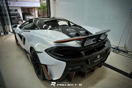 맥라렌 600LT 고광택 랩핑, 비닐프로그 글로시 화이트 골드 전체 시공, 부천 프로젝트알 / 부천 원미구 상동