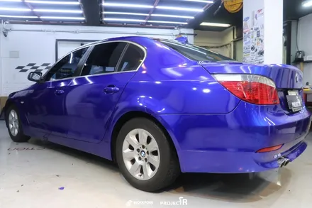 부천랩핑전문점 프로젝트알 bmw e60 5시리즈 3m1080유광블루라즈베리 전체랩핑시공 / 부천 원미구 상동
