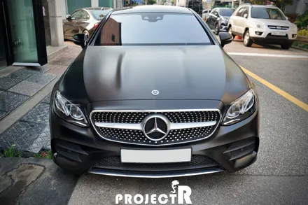 벤츠 E클래스 열차단 썬팅, E220d 쿠페 글라스틴트 선셋 윈도 틴팅 재시공 by 부천 자동차썬팅 전문점 프로젝트알 / 부천 원미구 상동