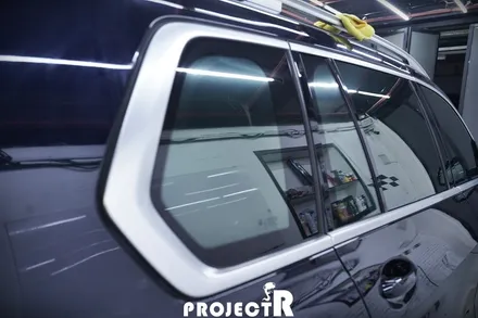 BMW X7 에이버리 사틴 화이트펄 전체 랩핑 및 크롬 죽이기 부분 랩핑 시공기 by 부천 프로젝트R / 부천 원미구 상동