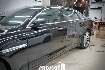 재규어 XJ 전체 랩핑, 에이버리 유광블랙 시공, 부천 자동차랩핑 전문 프로젝트알 / 부천 원미구 상동
