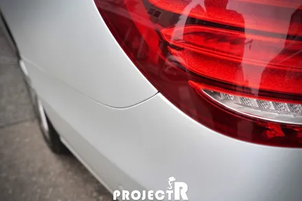 벤츠 E클래스 E300 전체랩핑, 에이버리 사틴 화이트 자동차 래핑 재시공기 by 프로젝트알 / 부천 원미구 상동