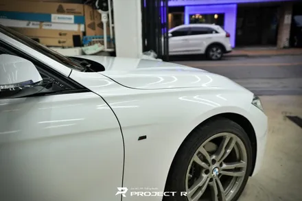 BMW 3시리즈 전체 랩핑, 에이버리 유광 화이트 시공, 부천 자동차랩핑 전문 프로젝트알 / 부천 원미구 상동