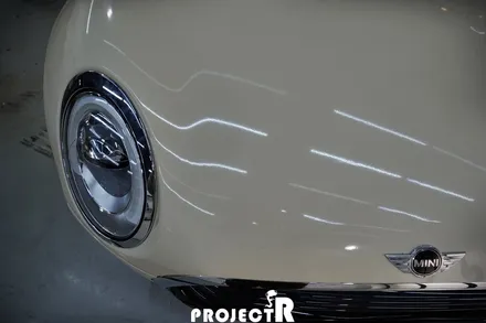 미니 클럽맨 전체 랩핑, 3M1080 유광 라이트 아이보리 + 에이버리 슈프림 블랙 유광 투톤 랩핑 by 인천 자동차 랩핑 프로젝트R / 부천 원미구 상동